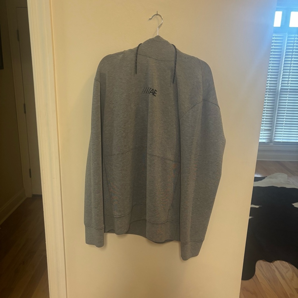 American eagle men’s grey sweatshirt SIZE 2XL